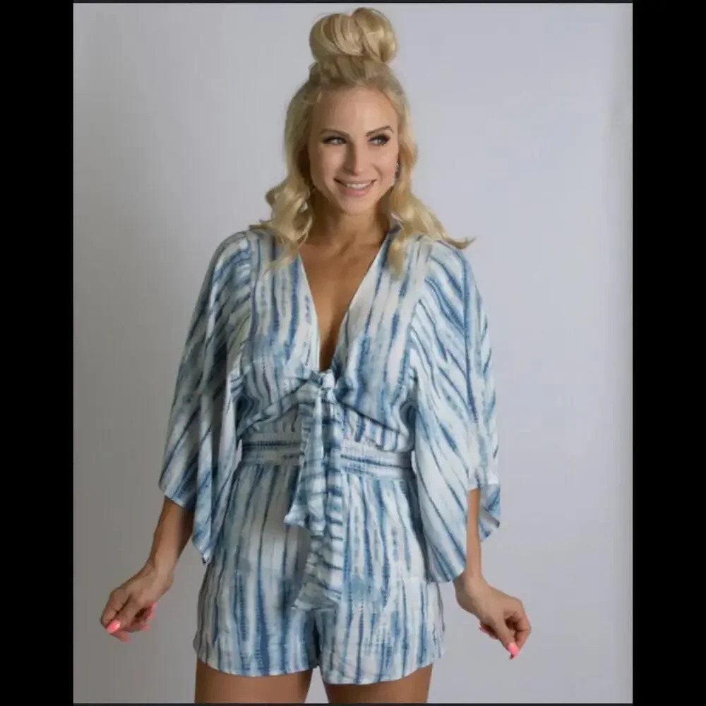 Le Lis Blue and White Tie-Dye Shorts Romper Women's Size Medium NWOT